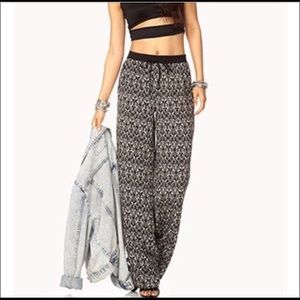 Vintage-Inspired Damask Silky Pants. Size Medium.